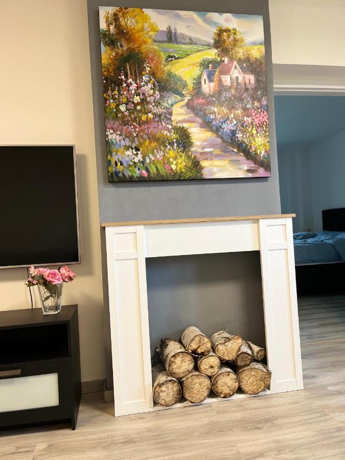 Apartment Golden Prague 78 Vestec  Zewnętrze zdjęcie