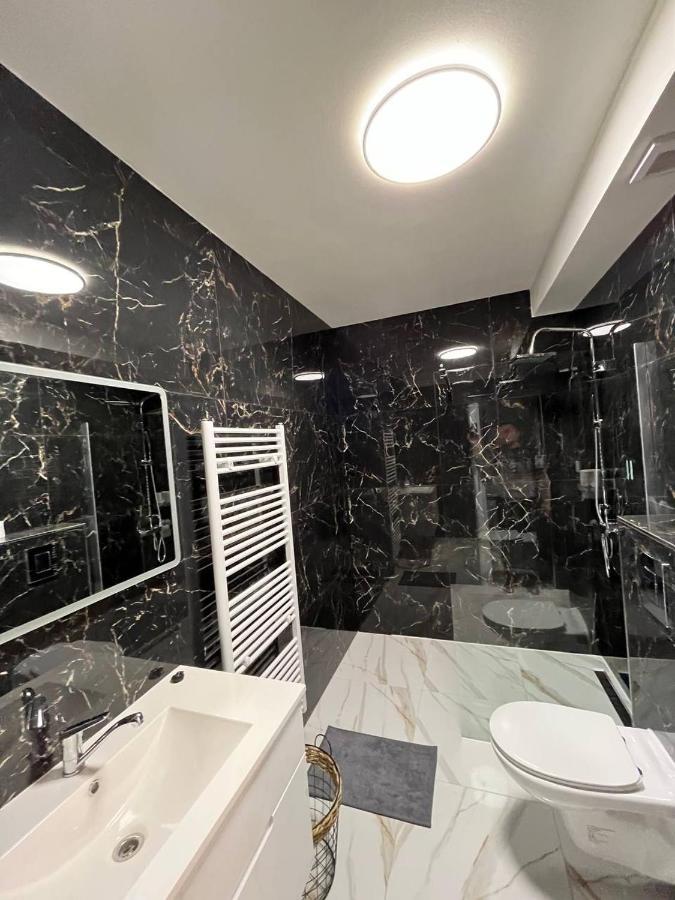 Apartment Golden Prague 78 Vestec  Zewnętrze zdjęcie