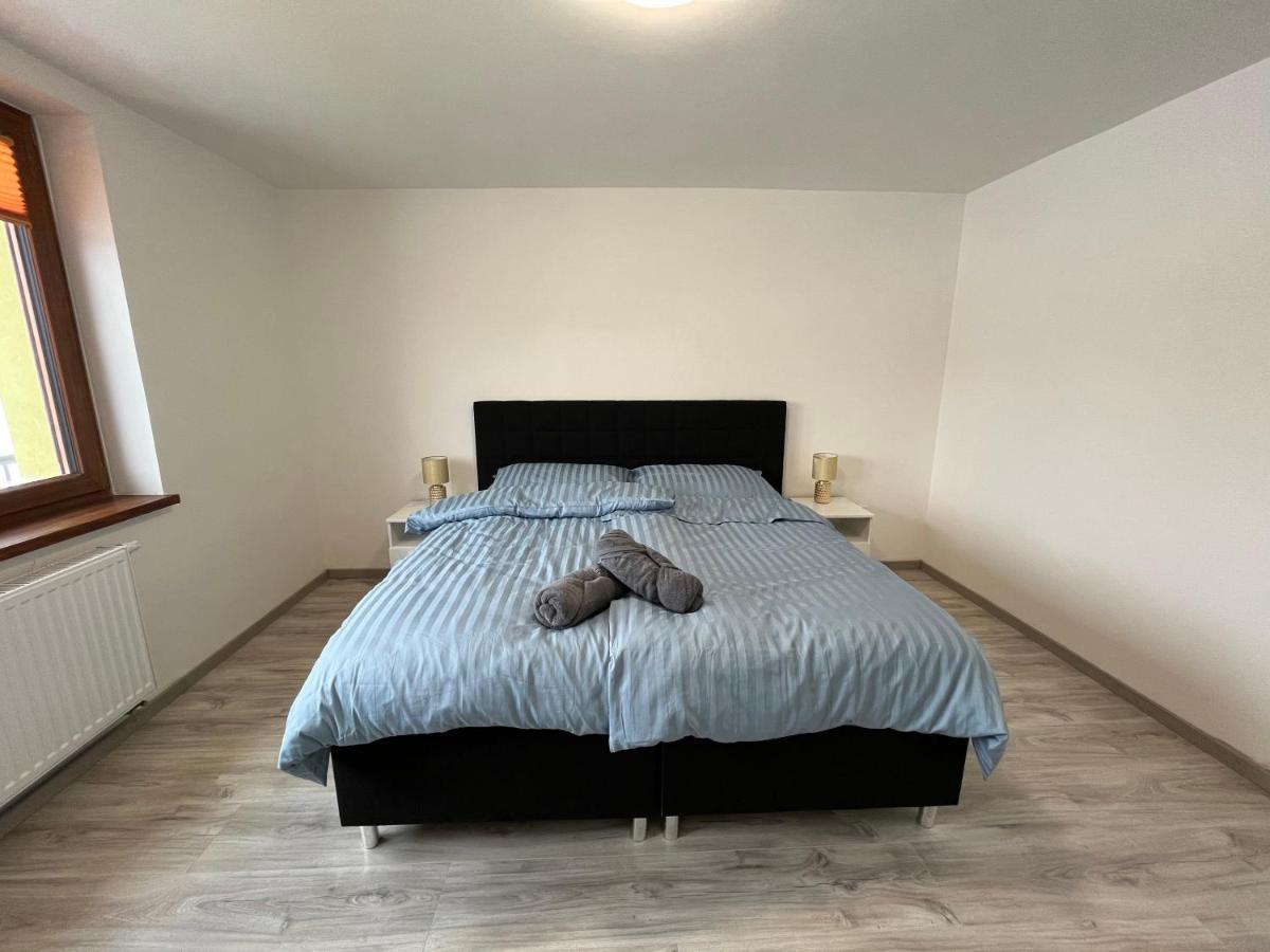 Apartment Golden Prague 78 Vestec  Zewnętrze zdjęcie
