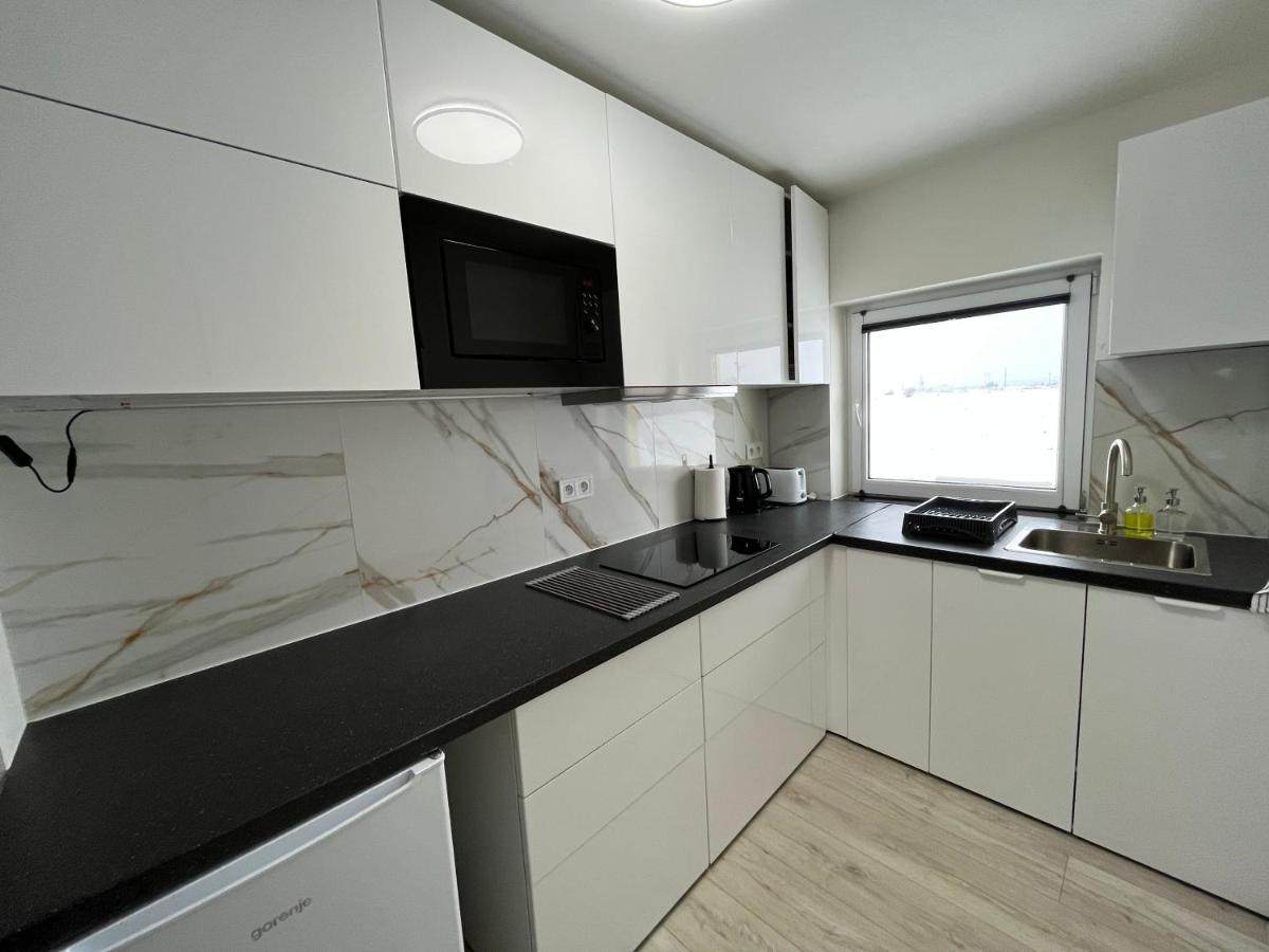 Apartment Golden Prague 78 Vestec  Zewnętrze zdjęcie