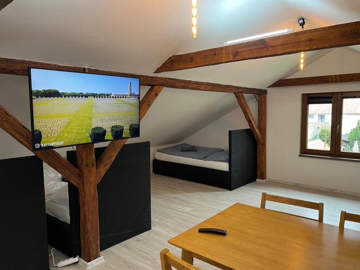 Apartment Golden Prague 78 Vestec  Zewnętrze zdjęcie