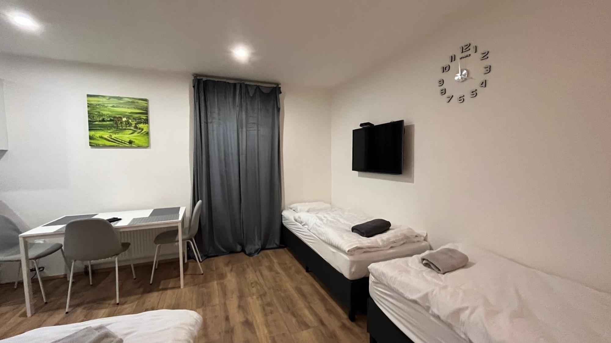 Apartment Golden Prague 78 Vestec  Zewnętrze zdjęcie