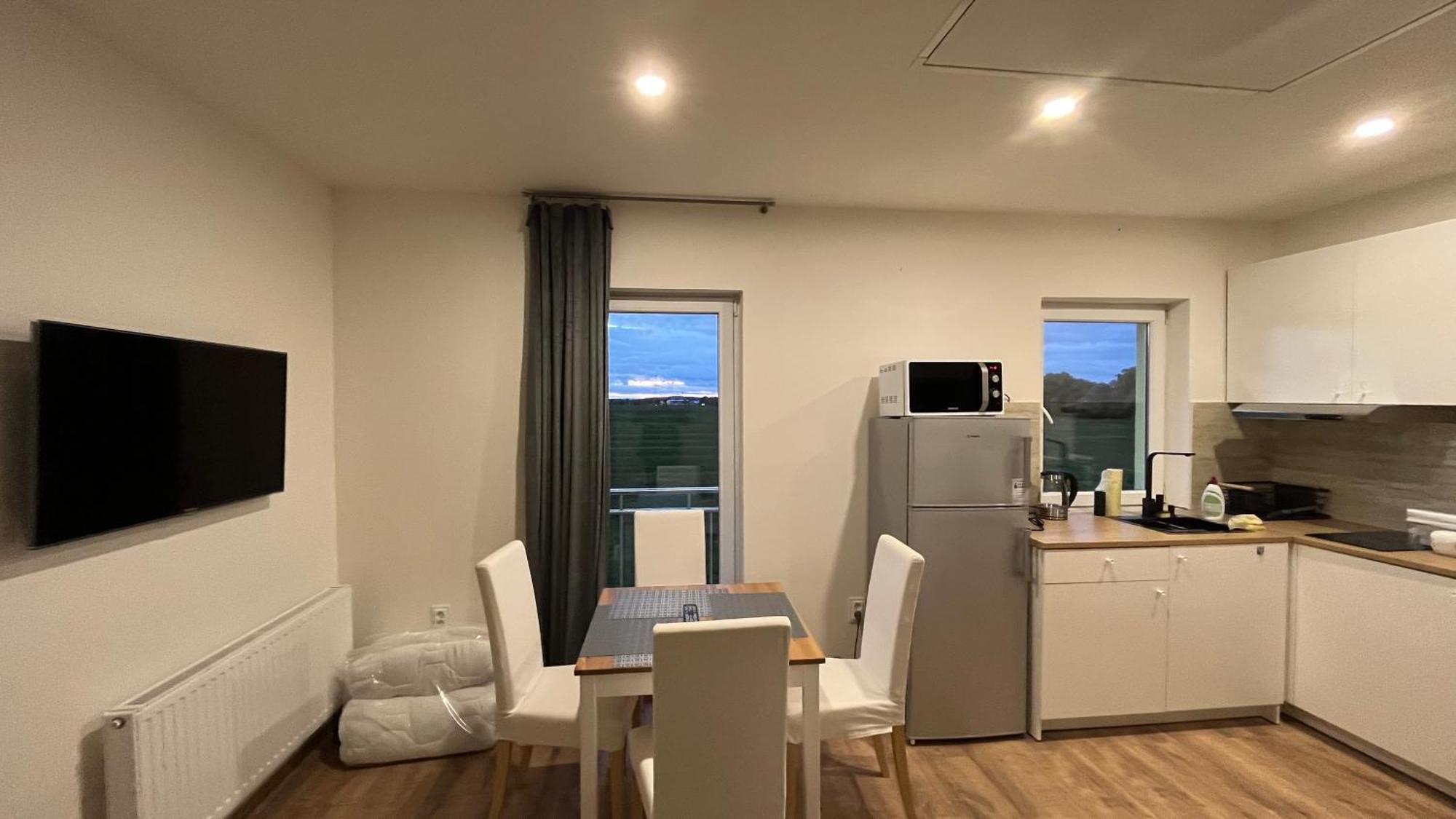 Apartment Golden Prague 78 Vestec  Zewnętrze zdjęcie